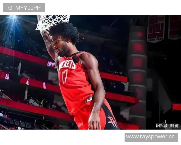 火箭与快船季后赛第六场激战回顾球迷热情高涨赛场精彩纷呈 火箭与快船季后赛第六场激战回顾球迷热情高涨赛场精彩纷呈